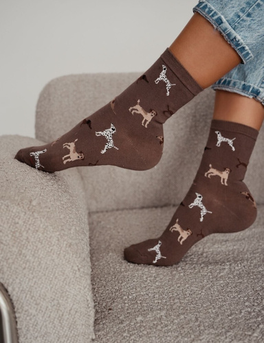 Női pamut zokni Milena 0200-199 cappuccino-kutya minta, magas kényelem, tökéletes illeszkedés, mindennapos használatra