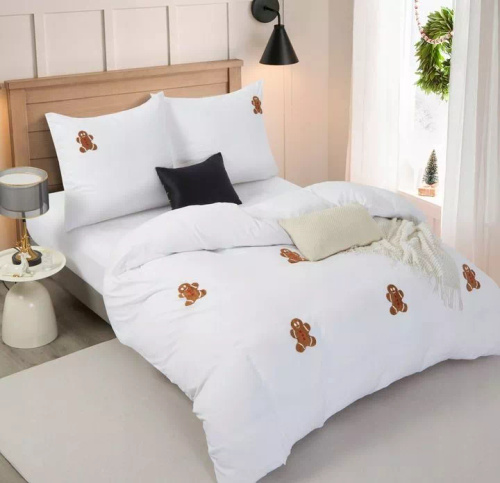 Cuty mézeskalács karácsonyi ágynemű mikroszálas Spod Igły i Nitki - fehér, 3D mézeskalács applikációkkal, cipzáras záródással
