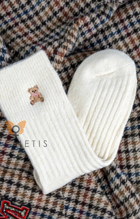 YN5035 Női meleg zokni Magnetis ekrü- bordázott applikációval