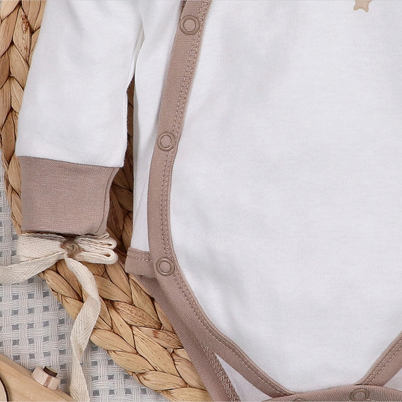 ABN-5502 Sky Journey Nini ekrü borítékos bodysuit | Organikus pamut újszülött babáknak