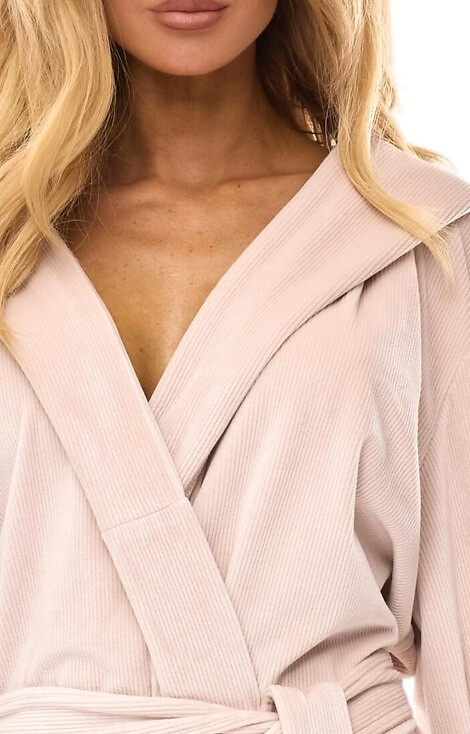 2509 L&L női köntös Luna rövid, angóra kapucnival - kényelmes és könnyű