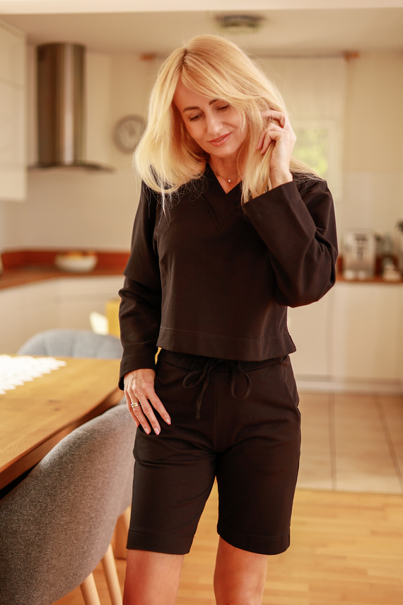 Diego - női szett: blúz + rövidnadrág, 95% pamut 5% elasztán | lengyel márka Mirale - fekete