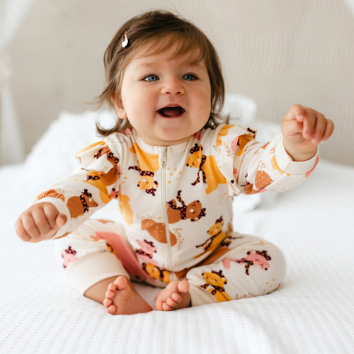 Fluffy Tails Eevi baba pizsama - ekrü, nyomtatott, lábak nélkül, cipzárral, cipzárral