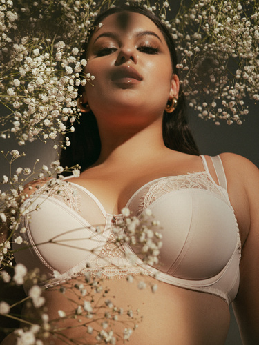 2163 Ava Powder White Semi Soft Maxi melltartó - Félig párnázott, nagy melltartó csipkével