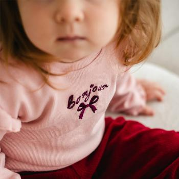 Fluffy Tails Eevi bordázott bébi blúz - rózsaszín, vállfodrokkal