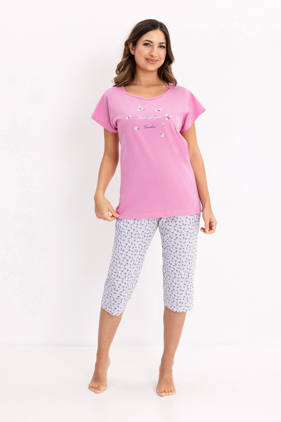 Női pizsama 735 Regina rózsaszín - pamut, rövid ujjú, 3/4 nadrág, dekoratív nyomtatással