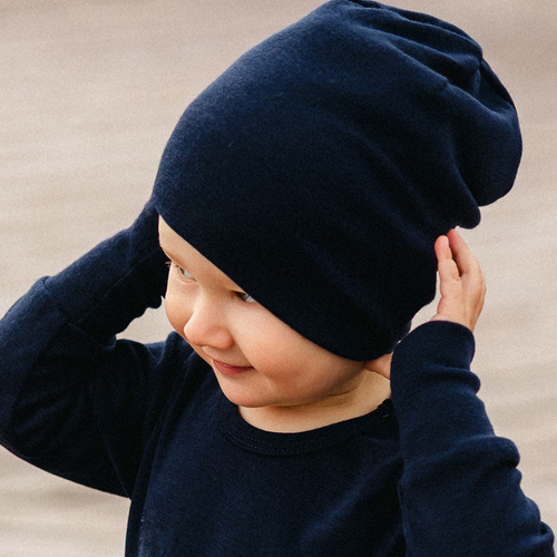 Eevi merinó gyapjú bébisapka - sötétkék, puha és lélegző