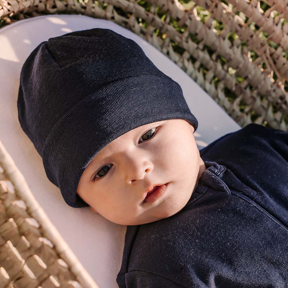 Merino Eevi sapka - tengerészkék, 100% merinó gyapjú, légáteresztő és meleg