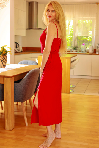 Grace Mirale - Hosszú viszkóz ruha hasítékkal | Lengyel gyártmány - piros