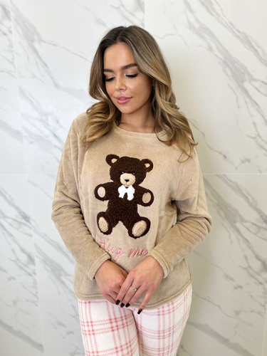 Madlen Női pizsama Sorbetto barna - fleece, mackó hímzéssel és kockás nadrággal