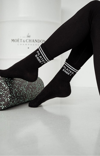 0200-189 Pilates Babe! Női zokni Milena fekete - pamut