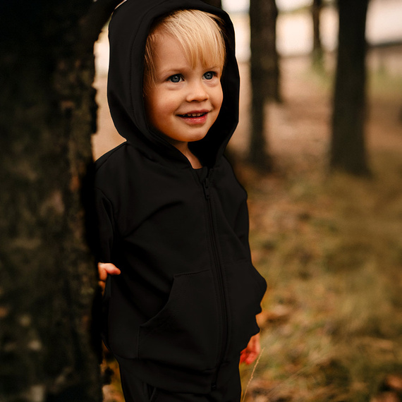 Simply Comfy Gyermek pulóver Eevi fekete - pamut, cipzáras, kapucnival