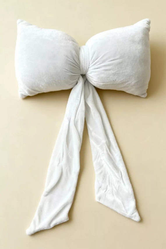 Karácsonyi Cocard párna 40x23 Spod Igły i Nitki - fehér bársony párna, Öko-Tex tanúsítvánnyal