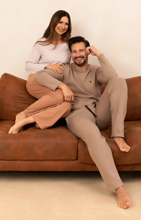 715 Női pizsama Regina bézs - pamut, csíkos ing zsebbel