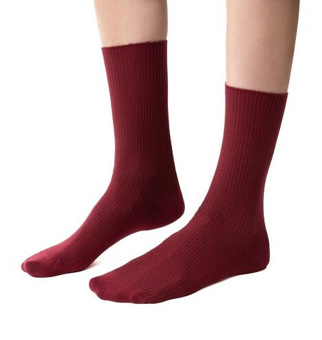 Art. 062 Női zokni Steven 014 sötét bordó - bordázott, nem nyomott, pamut