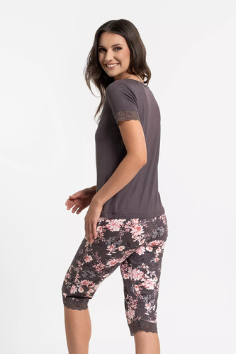 Női viszkóz pizsama Moraj PDD4900-0286 barna V-nyakkivágással