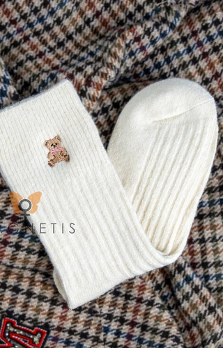 YN5035 Női meleg zokni Magnetis ekrü- bordázott applikációval