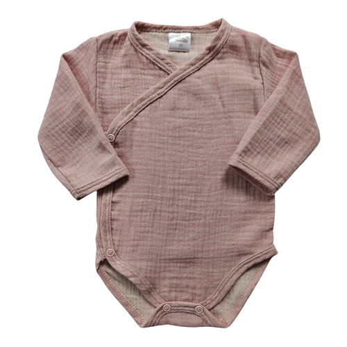Muszlin bodysuit Just Muslin 03235R Makoma rose- hosszú ujjú, borítékolható, 100% pamut