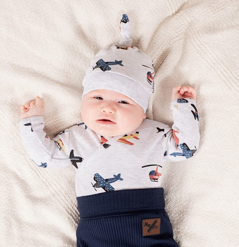 219054 Willy Nicol baba sapka - pamut, repülőgépek, megkötve