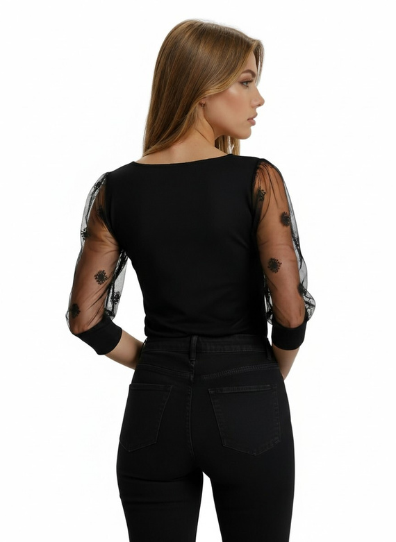 Elegáns női blúz Teria 3/4 Eldar fekete- viszkóz, buff ujjak, tüll hímzés, kerek nyakkivágás, szegélyek