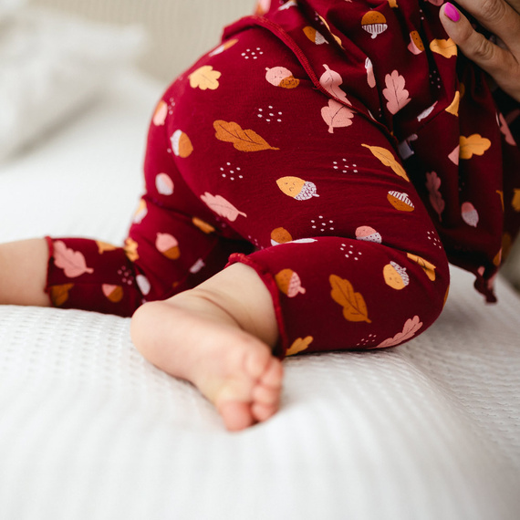 Fluffy Tails Lányok leggings - pamut, bordó mintás