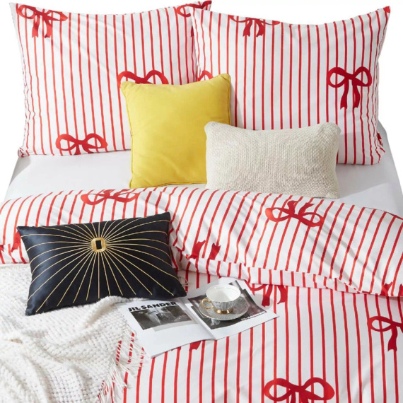 Xmass Bow karácsonyi mikroszatén ágynemű fehér piros íjak I25 Spod Igły i Nitki - puha, sima és tartós