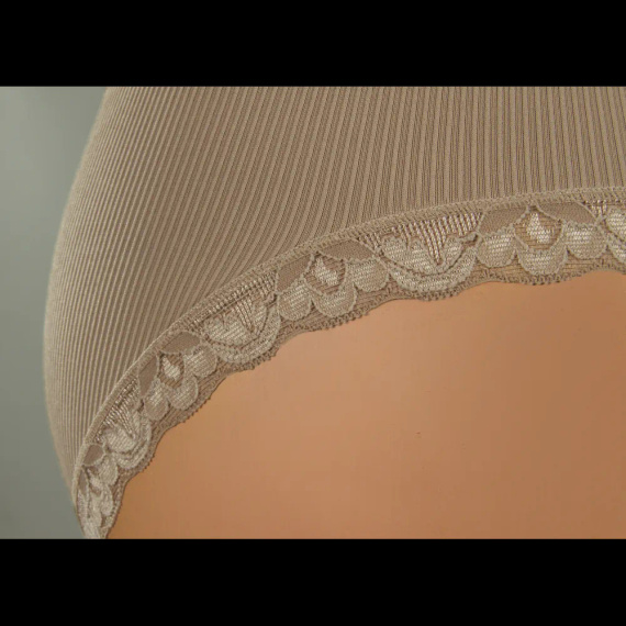 Sesto Senso 6108 női bugyi csipke varrás nélküli rugalmas kényelmes