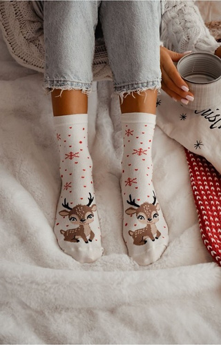 1283-036 Női kis rénszarvas zokni Milena ekrü - ünnepi, színes, pamutból készült