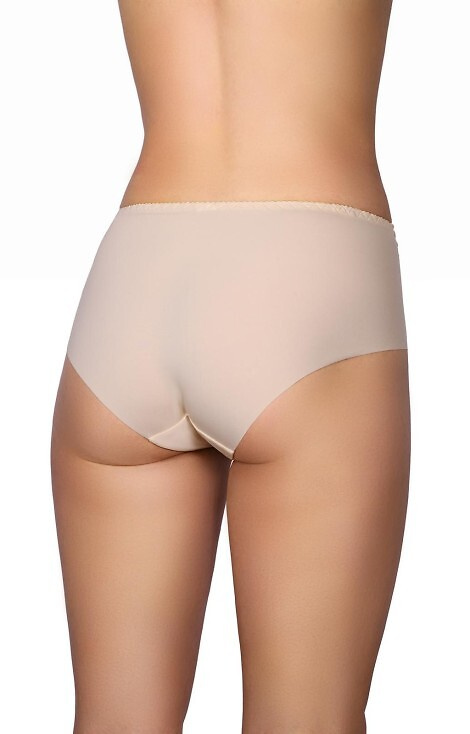 58 Modo bézs színű mikroszálas alsó, elöl csipkés, lézervágással