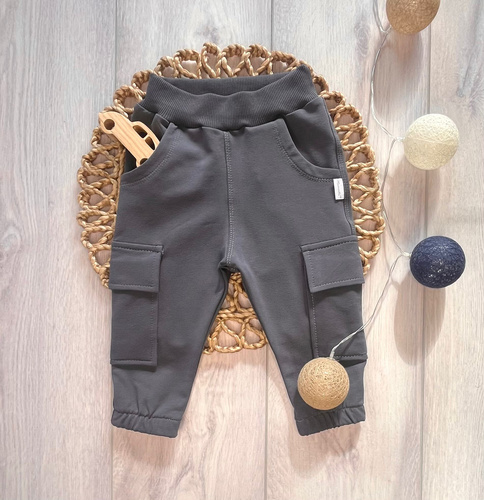 Gyerek jogger nadrág Mamatti SJ11 grafit – puha és kényelmes