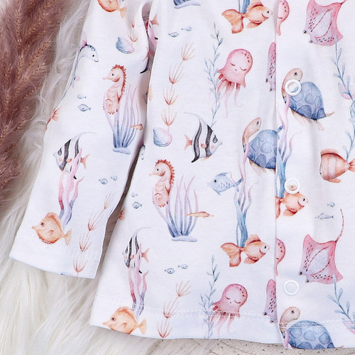 ABN-5482 Víz alatti világ baba kaftán Nini-től - organikus pamut, kényelmes nyomógombok