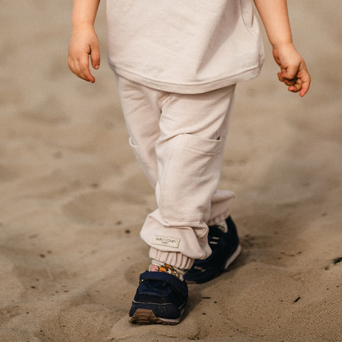 Simply Comfy Gyermek melegítőnadrág Eevi bézs - 100% pamut, zsebekkel