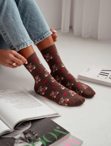 0200-202 Női zokni Milena Teddy mackók szívekkel Valentin-nap barna pamut, aranyos mintával, 37-41