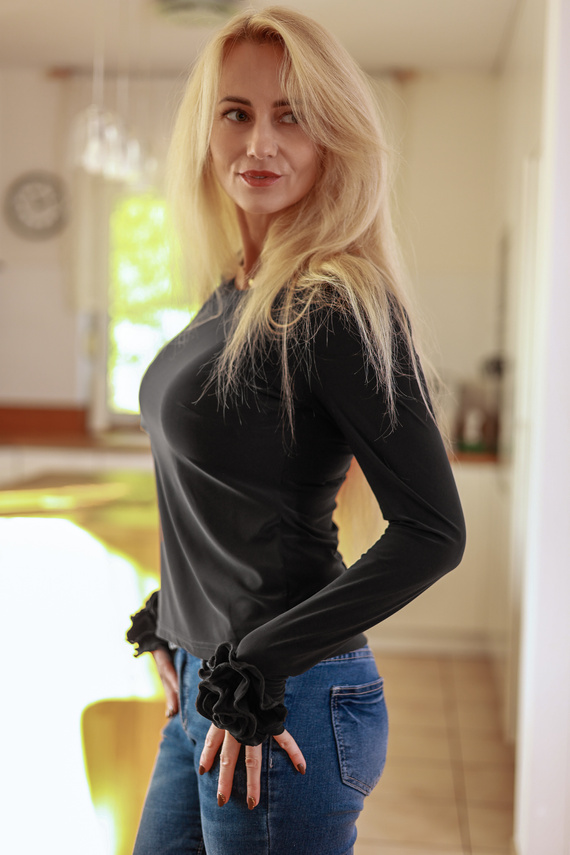 Nessy Mirale mikroszálas felső – női felső díszrózsával