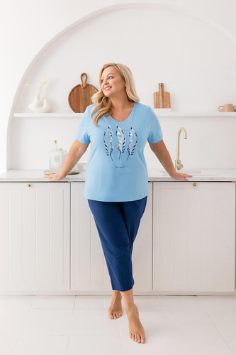 Női pamut pizsama Regina 742 kék- V-nyakú, rövid ujjú, nyomtatott ing, 3/4-es nadrág, 100% pamut, 100% pamut
