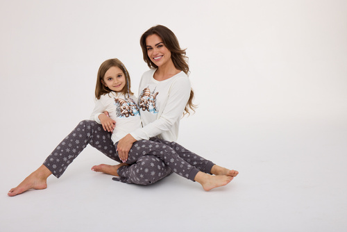 855/428 Friends Cornette női pizsama ekrü - pamut, hosszú ujjú | Stílusos és kényelmes