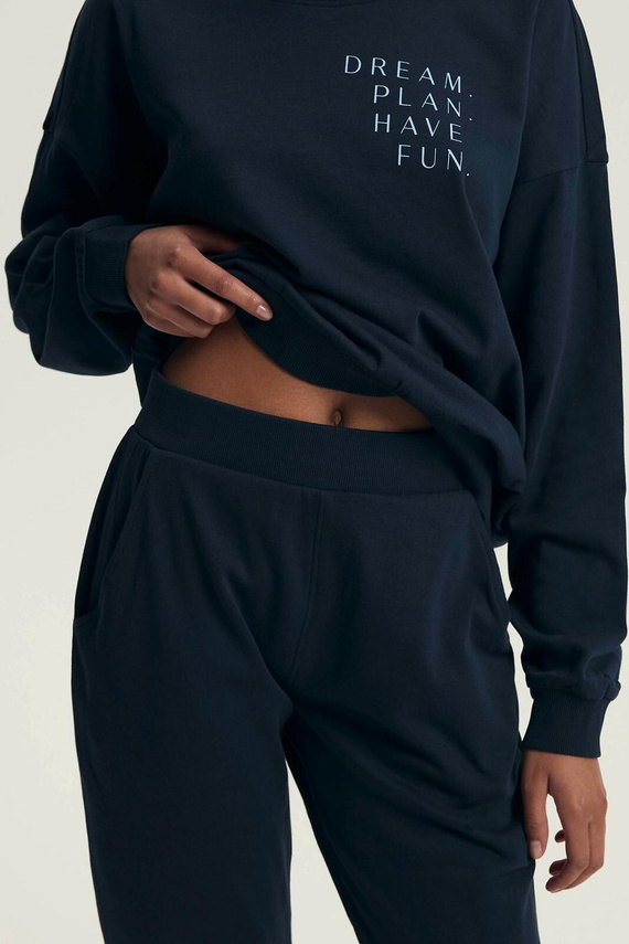 Henderson női pizsama 43705 Delancy tengerészkék - pamut, hosszú ujjú, kényelmes és elegáns