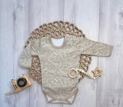 Body BK16526 Mamatti bézs színű, dinoszauruszos, pamut baba body