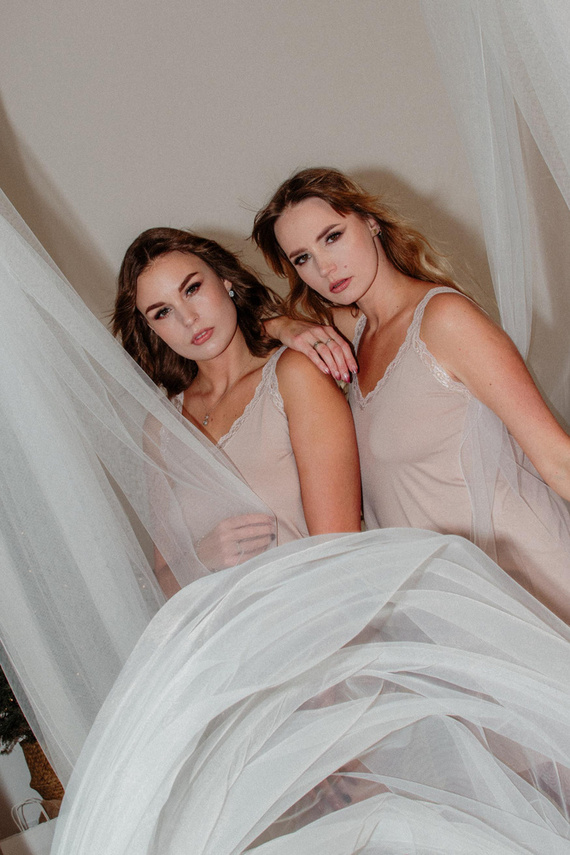 771 Mogyoró hálóing De Lafense - homok