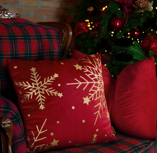 Chp 237 Karácsonyi velúr párnahuzat Eurofirany piros- puha, elegáns dekoráció