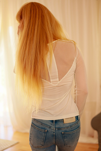 Fargo Mirale női blúz - mikroszálas, átlátszó ujjakkal és hátul, hosszú ujjú - ekrü színű