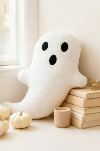 Boucle szellem Díszpárna Spod Igły i Nitki - fehér 28x40 cm, dekoráció Halloween és őszi dekorációhoz