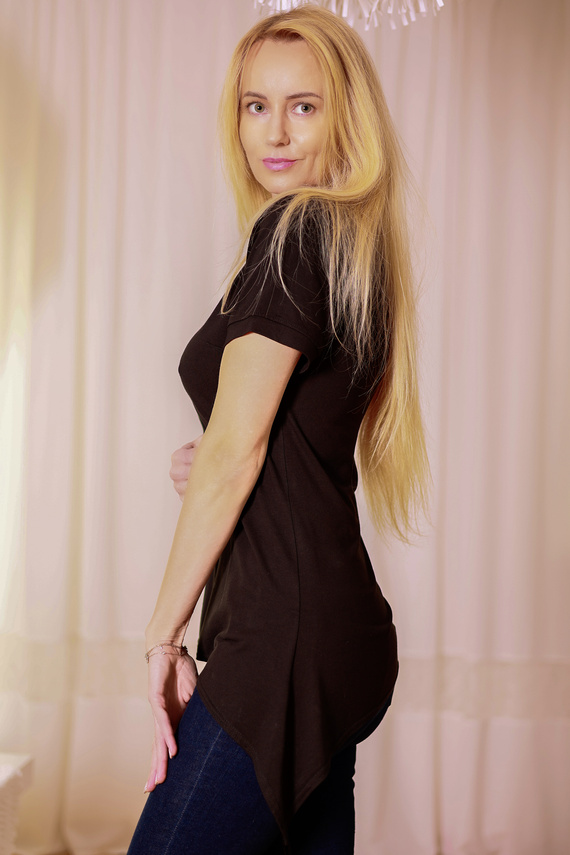 Aria Mirale blúz - viszkóz, aszimmetrikus, V kivágás - fekete