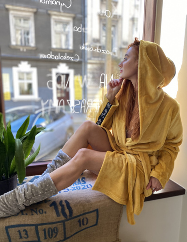 626 Abigail Női rövid női köntös Forex - méz