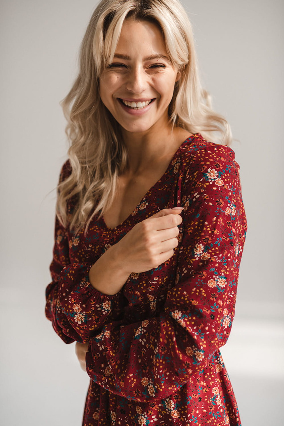 Lovely Dress Midi kismama és szoptatós ruha a Milk&Love-tól - bordó virágos, hosszú ujjú, hosszú ujjú