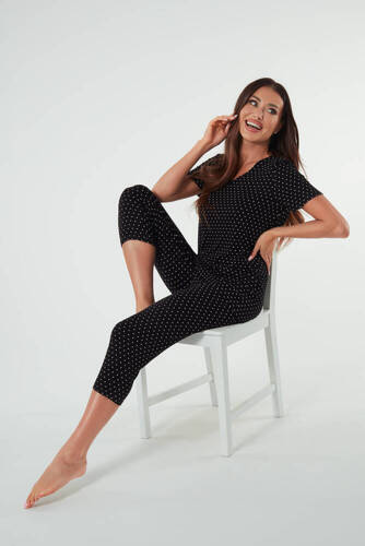 Puntini Női rövid ujjú pizsama, 3/4 nadrágos olasz divat - fekete