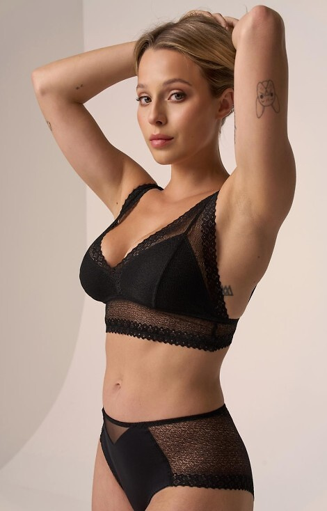 212 Női bugyi Babell fekete - pamut, hálós hátrészen