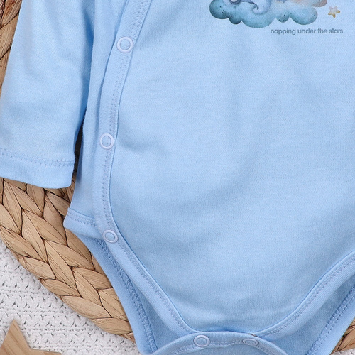 ABN-5603 Nini Little Dreamers borítékos bodysuit bio pamutból csecsemőknek kék - nikkelmentes rögzítőelemek, 100% biztonság