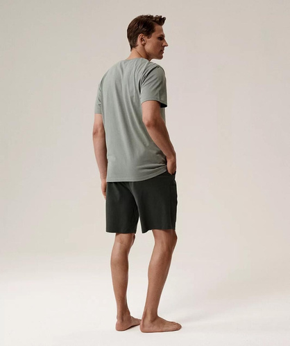 Férfi pizsama NMP-396 -zöld/khaki pamut, rövid ujjú, könnyű és kényelmes nyárra