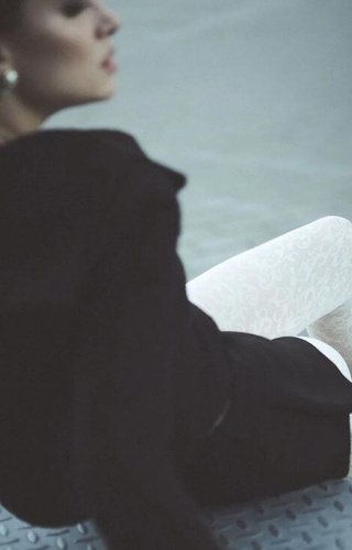 1235 Perse harisnyanadrág Gabriella ekrü- dísz 60 den, 3D technológia